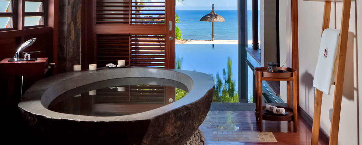 Angsana-Balaclava-Mauritius-Acc-BeachFront-Pool-Suite (1)