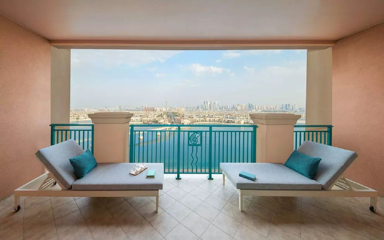 AnyConv.com__Suites-Regal-Interior-Balcony