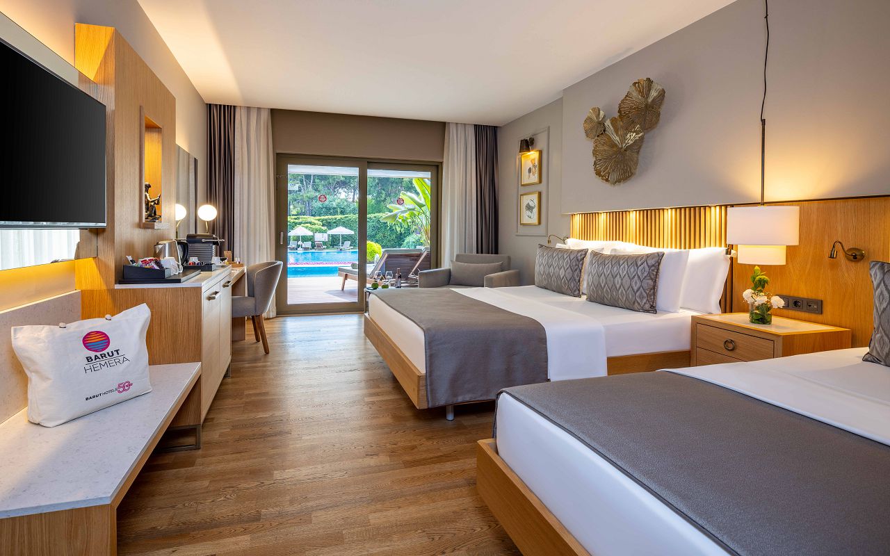 Barut Hemera Deluxe Swim Up-1