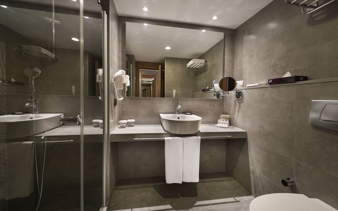 Barut Hemera Superior Room with Jacuzzi on Balcony-4