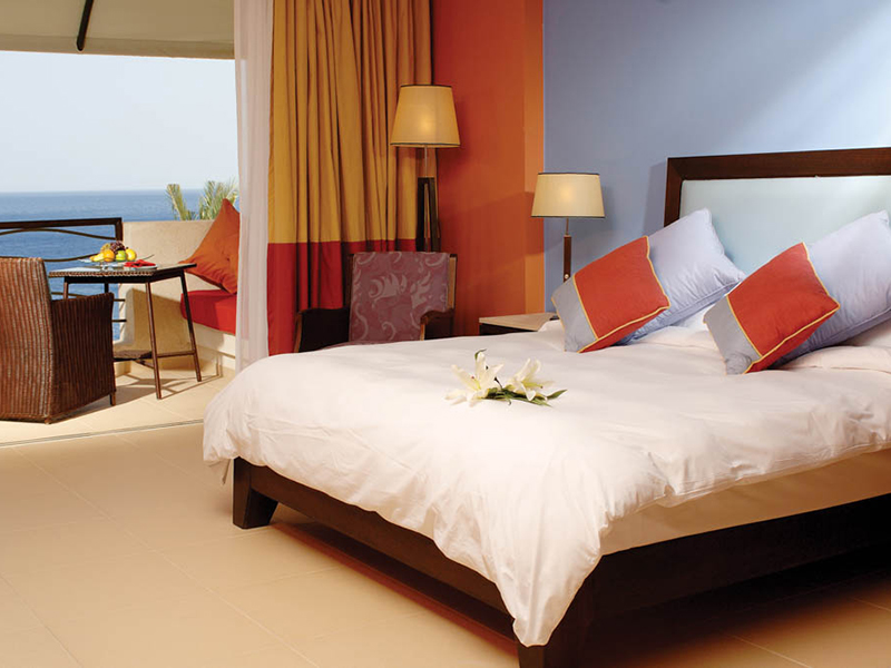 Club Rotana Room (1)