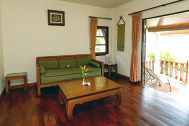 Deluxe Poolside Villa-1