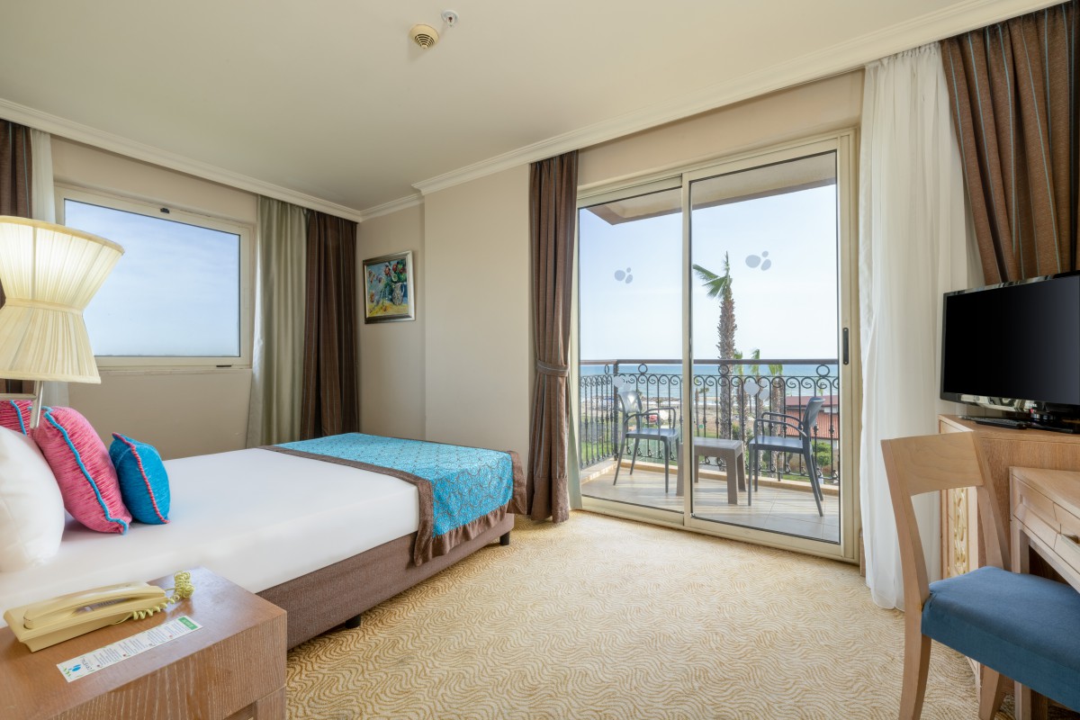 Family Room Side Sea View (1)