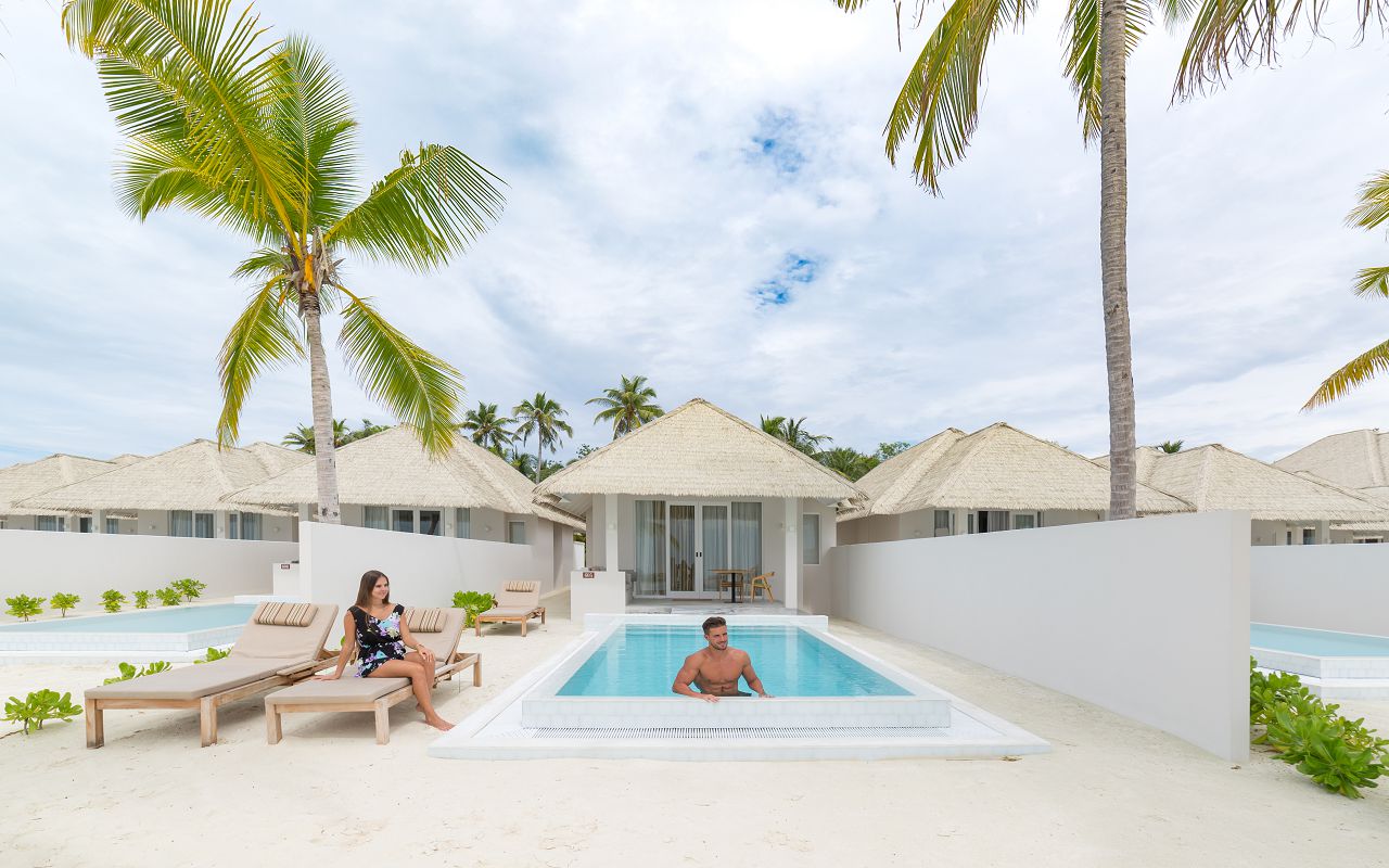 Grand Beach Suite with Pool (9)