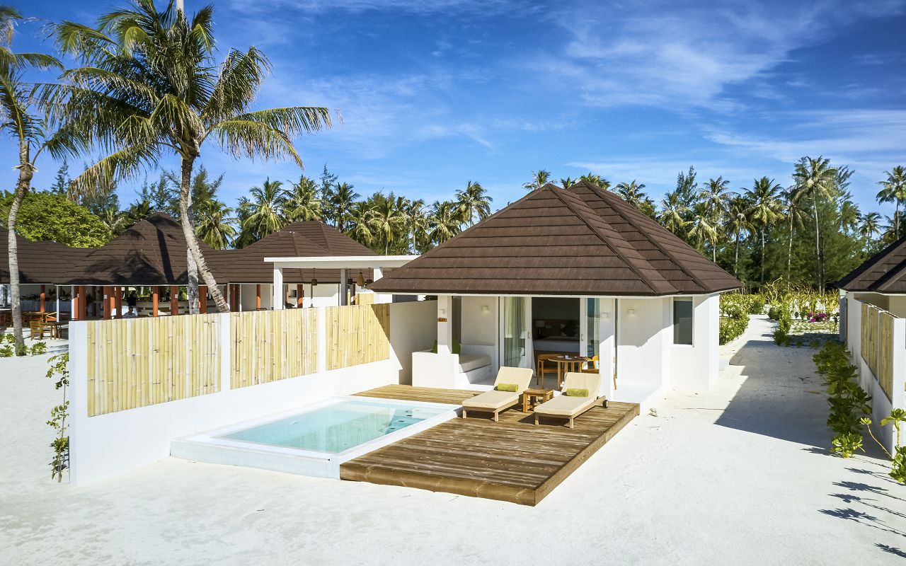 Grand Beach Villa with Pool (5)