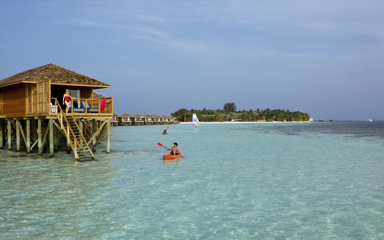 Jacuzzi Water Villa (2)