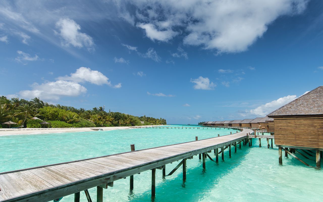 Jacuzzi Water Villa (4)