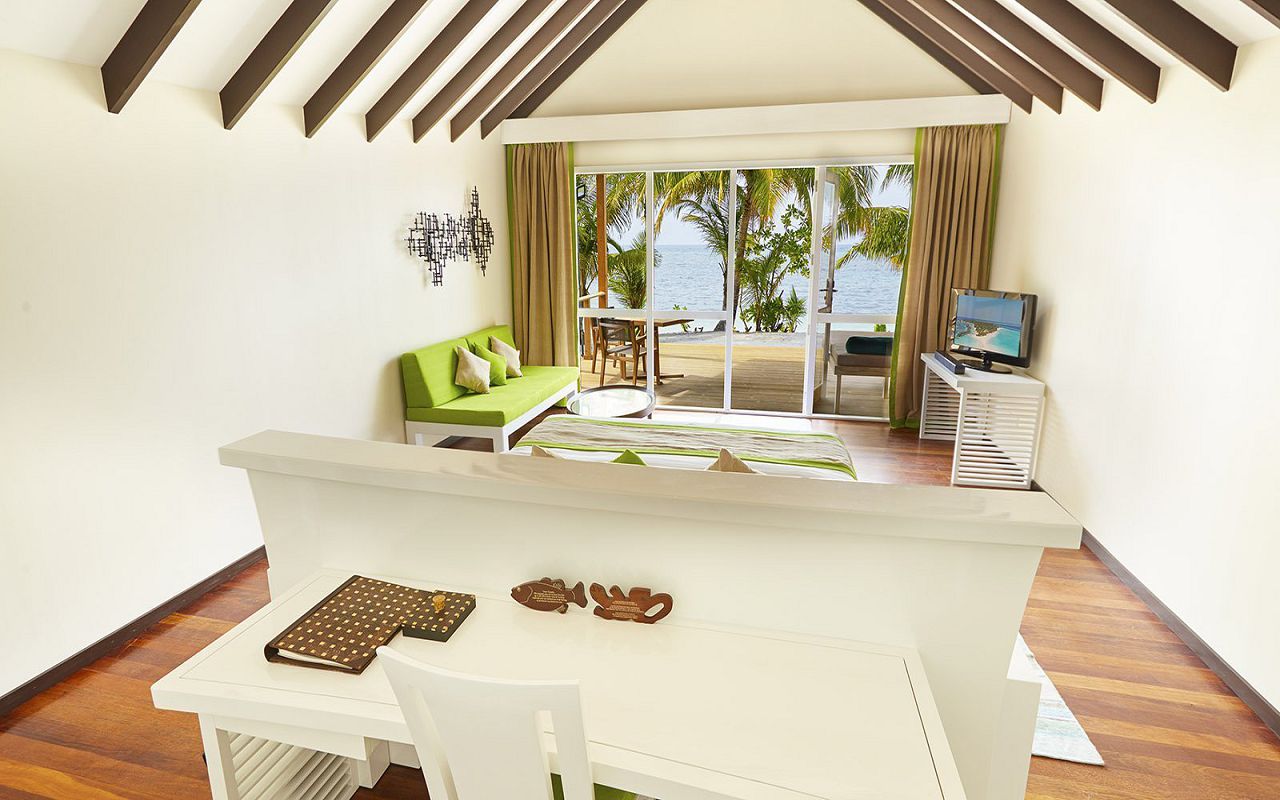 KureduDeluxeBeachVillaInterior1