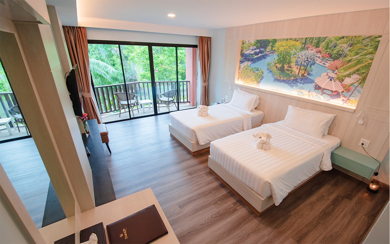 Premier Deluxe Room (2)
