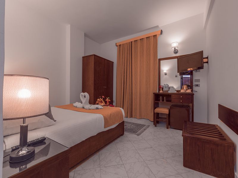 Rooms (7)