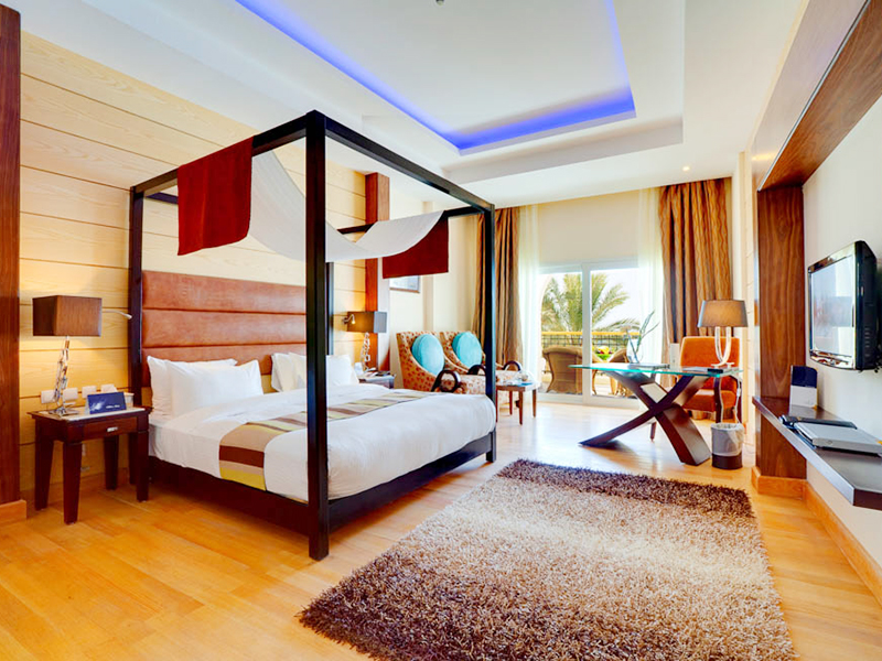 Royal Savoy Junior Suite (2)