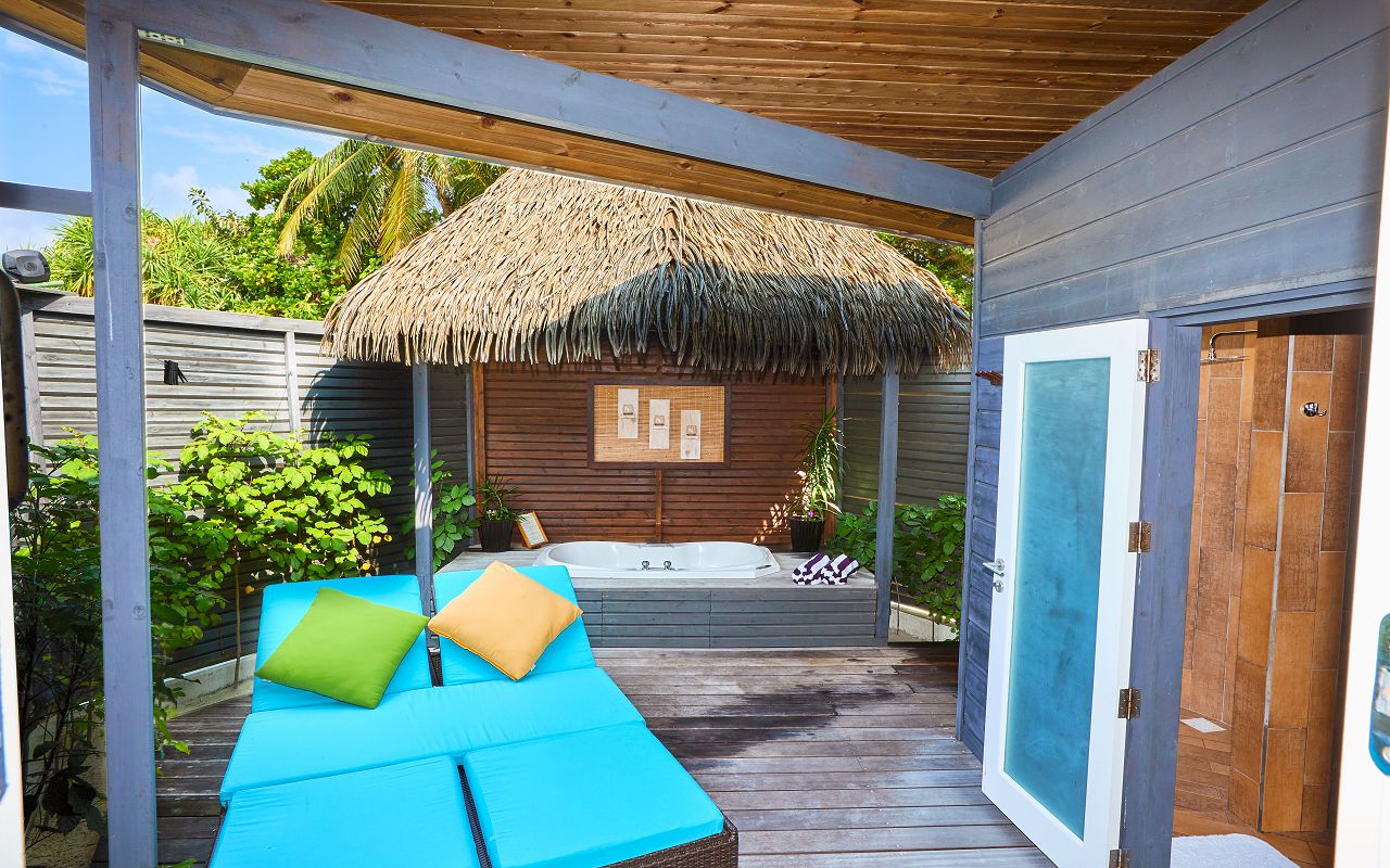 Sangu Jacuzzi Beach Villa (3)