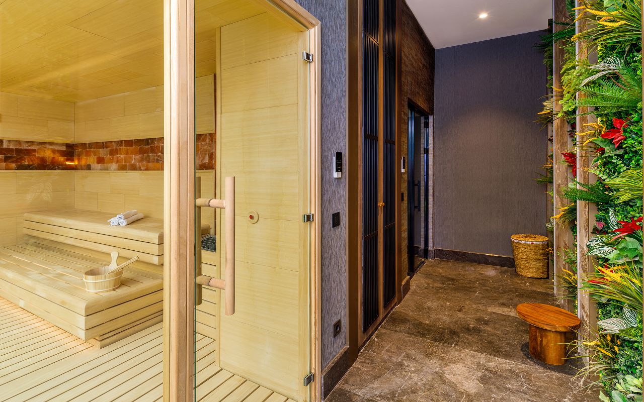 Sauna & Steam Room