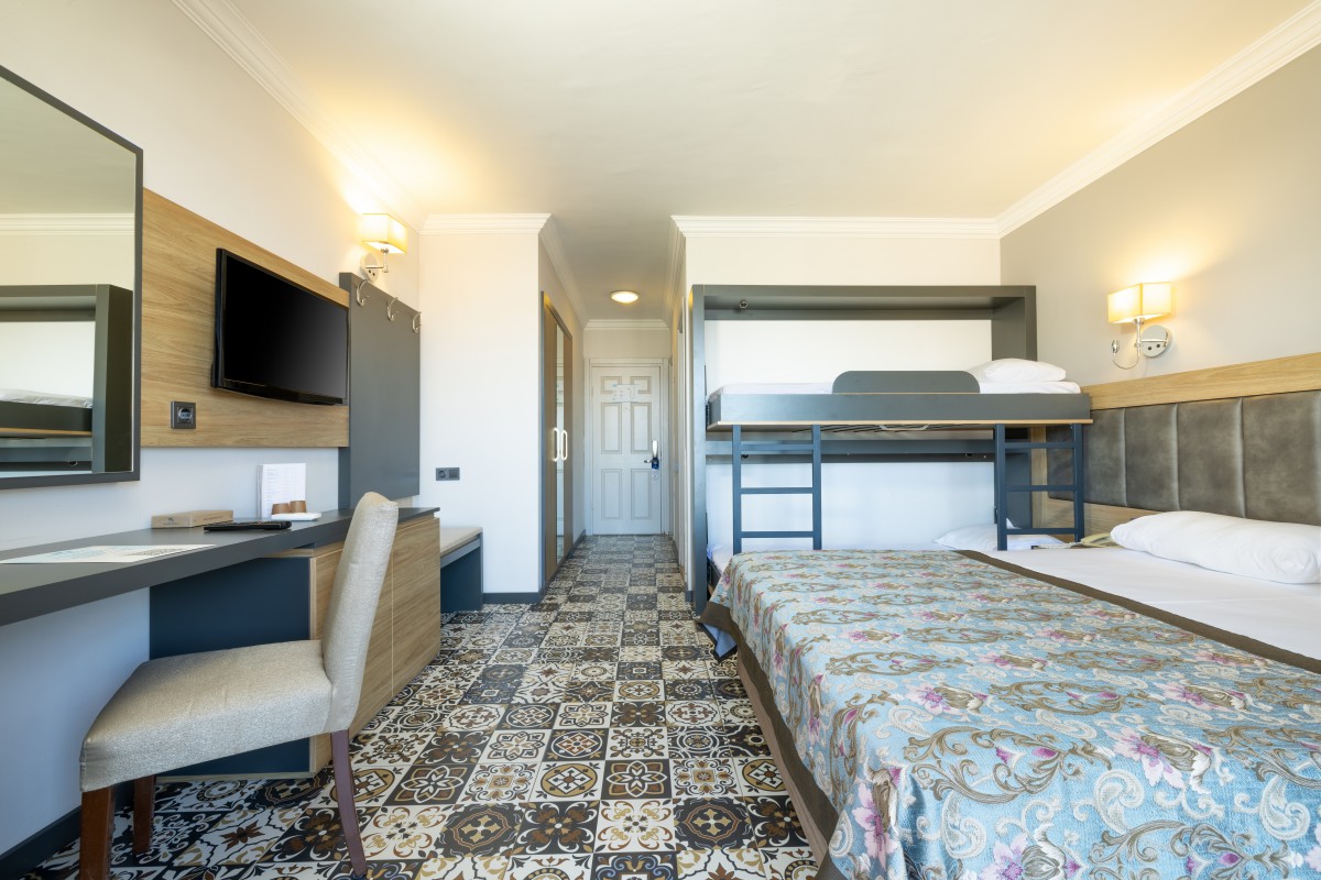 Standard Room With Bunkbed 1