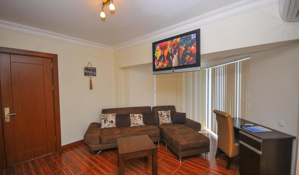 Suite with Balcony2