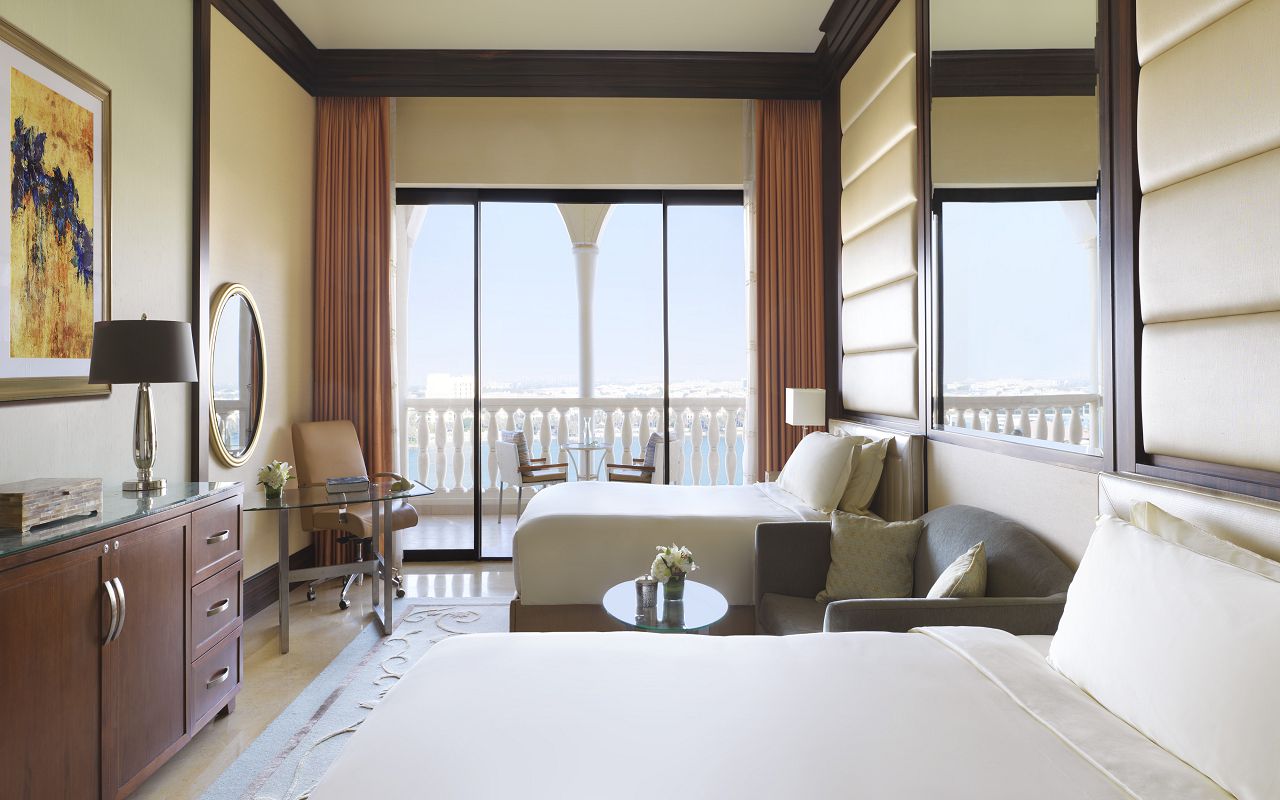 The Ritz-Carlton Abu Dhabi, Grand Canal, Twin Deluxe