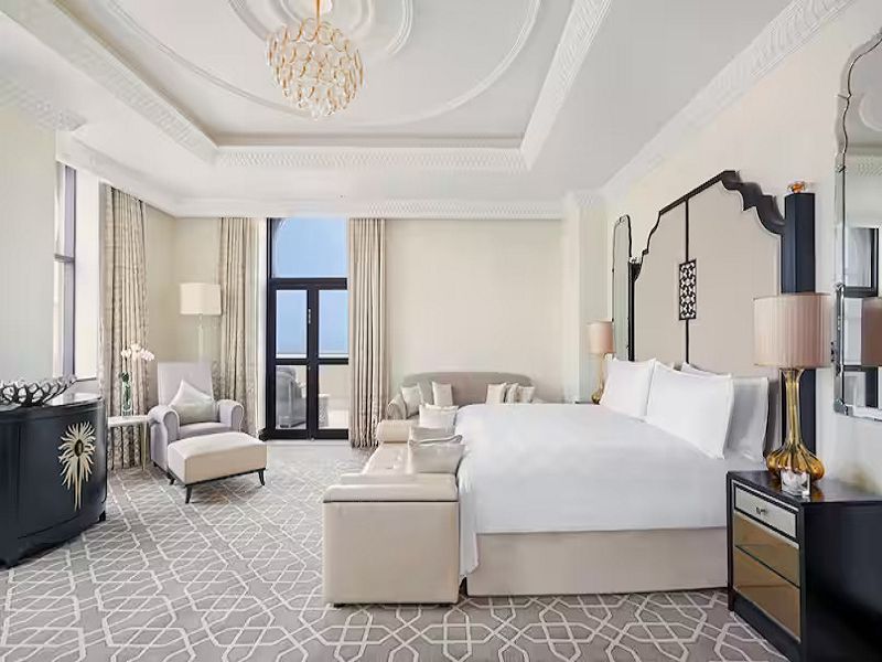 waldorf-astoria-ras-al-khaimah-royal-suite-king-bedroom-december-2013