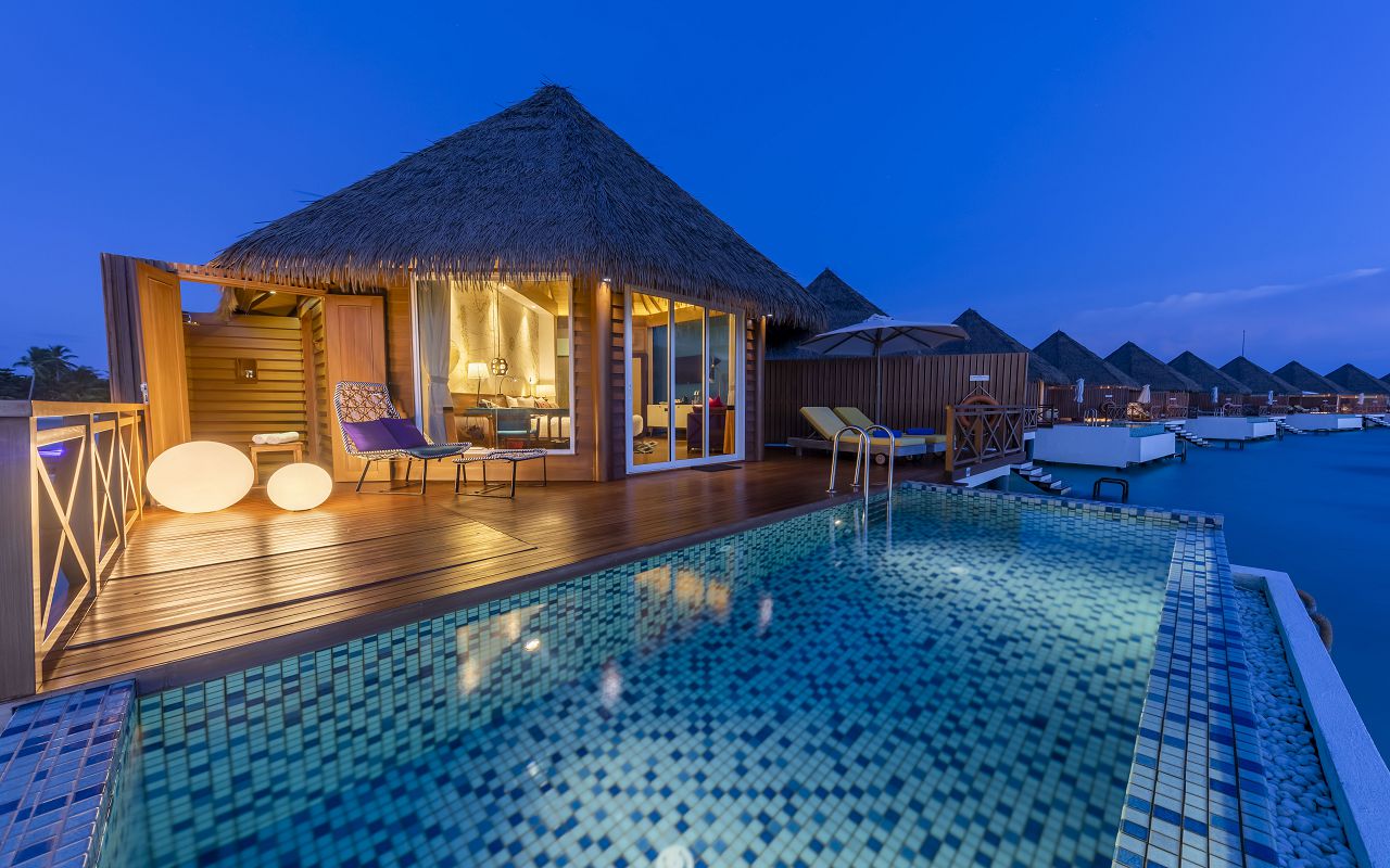 5_Overwater Sunset Pool Villa_Pool