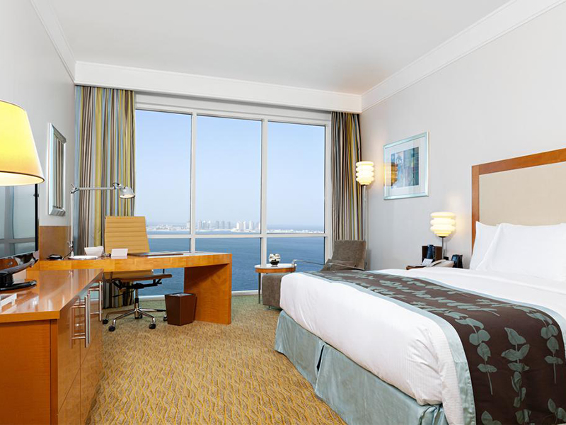 Deluxe King Room with Sea View (4)