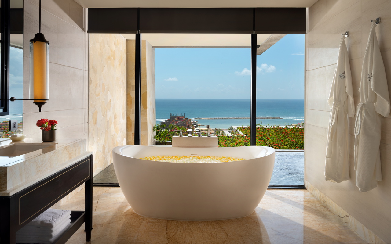 D. Cliff Private Pool Ocean Suite_Bathroom 2