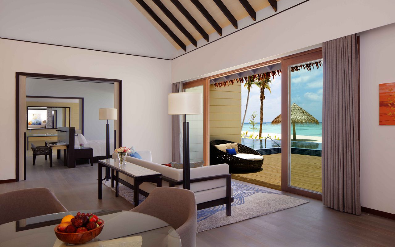 2 Bedroom Beach Suite Villa - Living Room