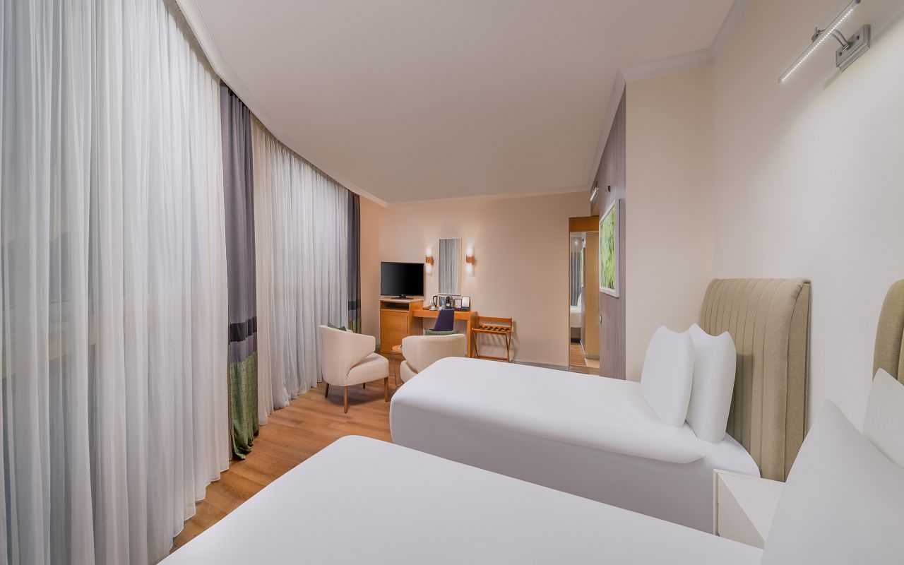 Rixos Park Belek_Family Terrace Suite with Jacuzzi_2024_4