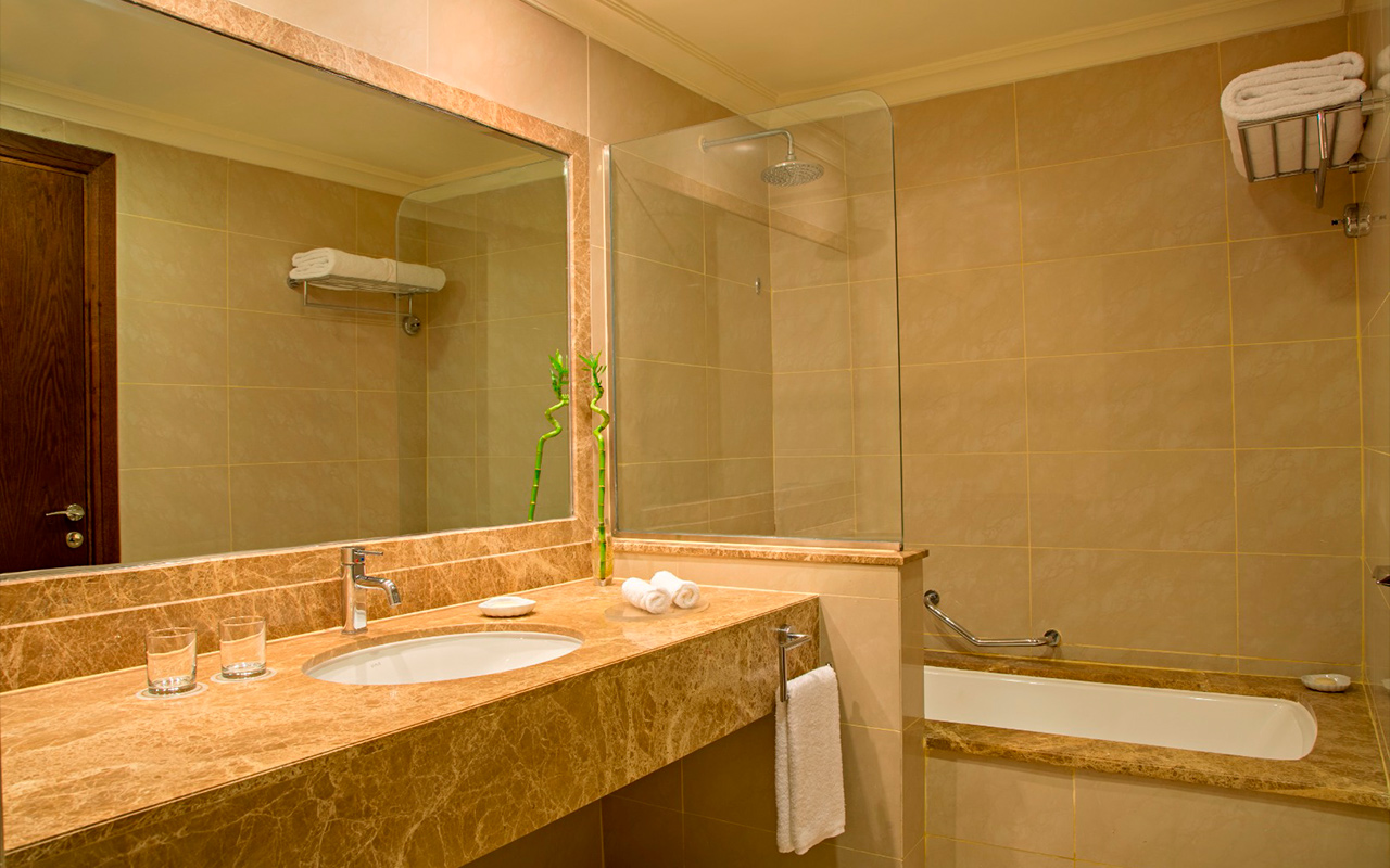 Superior Room (2)