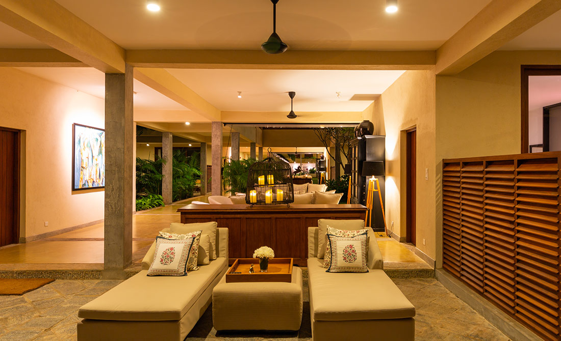 Superior-room-bed-area-3