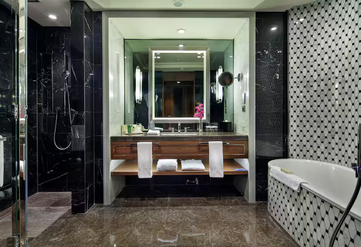 king-bomonti-suite-bathroom