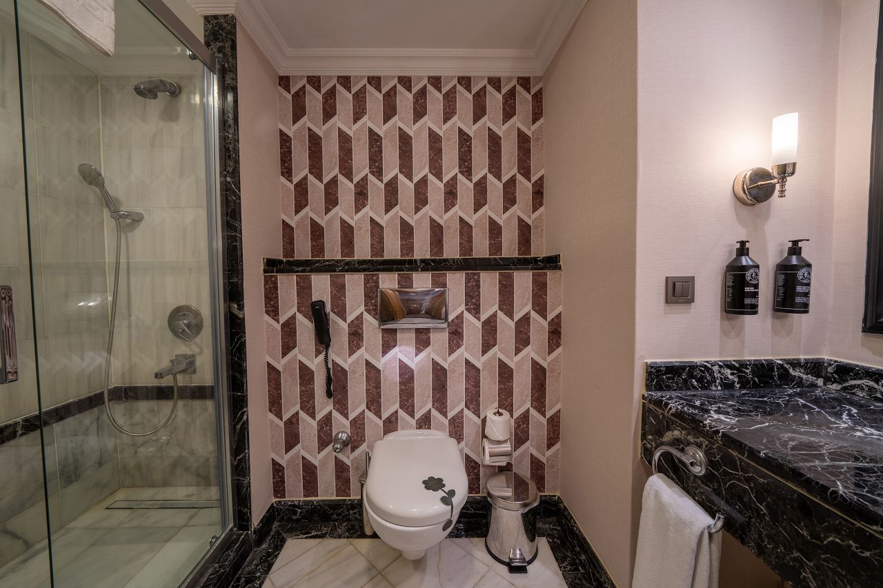 TNO_MainBuilding Family_Land_Bath_4