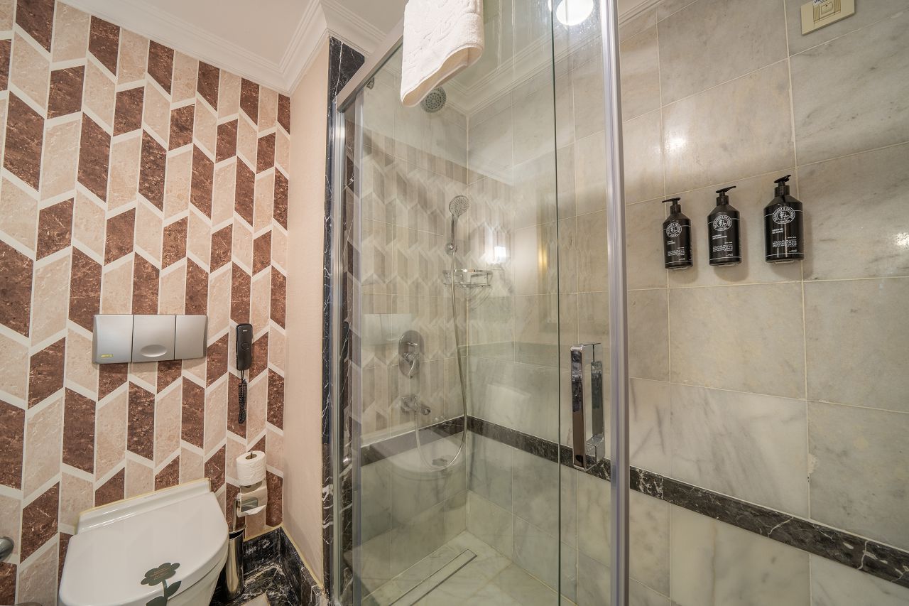 TNO_MainBuildingswimup_junior_bathroom_1