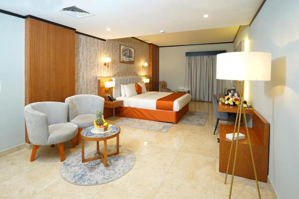Family Room 3