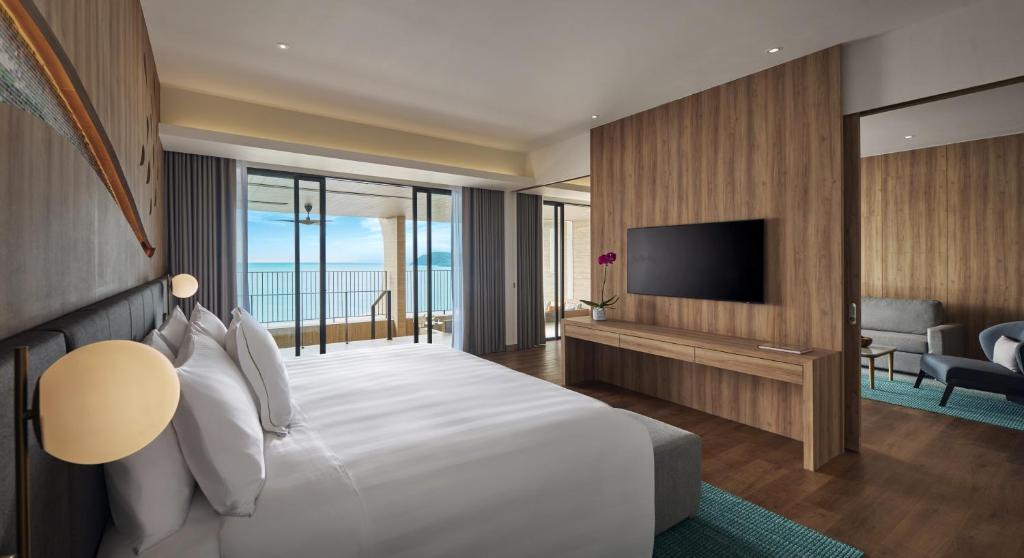 Premier Ocean View Suite (1)