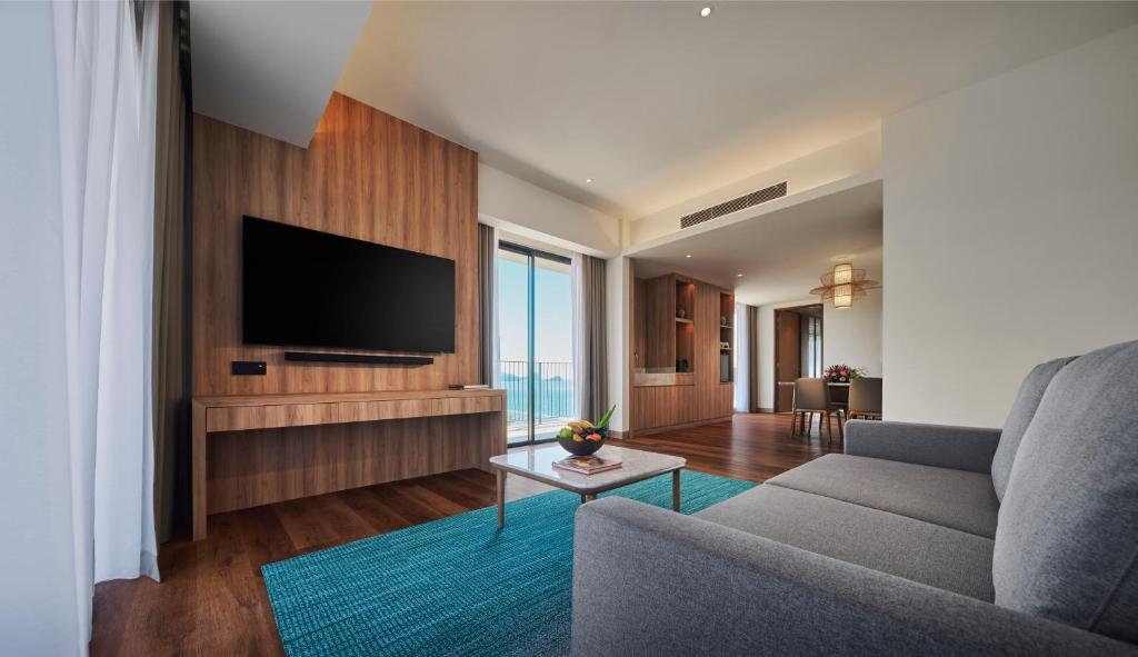 Two Bedroom Premier Ocean View Suite (3)