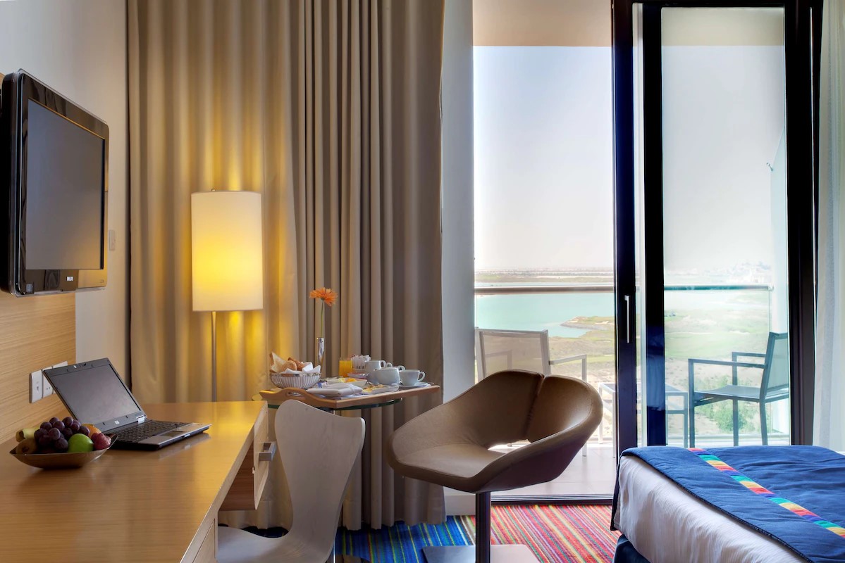 Superior Room with Balcony - Sea and Golf View 3